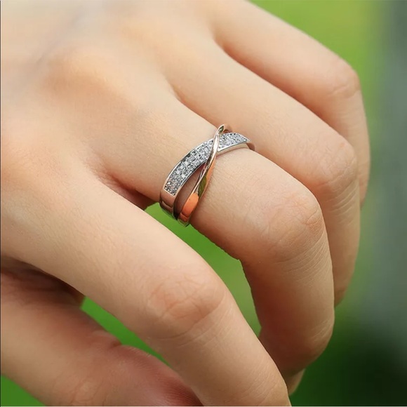 New Women’s Two Tone 925 Silver Diamond Ring - Picture 3 of 6